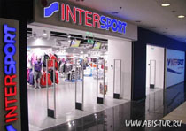 Магазин Интерспорт (Intersport) в одном из торговых центров Финляндии
