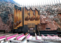 Церковь Темппелиаукион в скале в Хельсинки