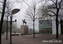 Памятник Манергейму в Хельсинки